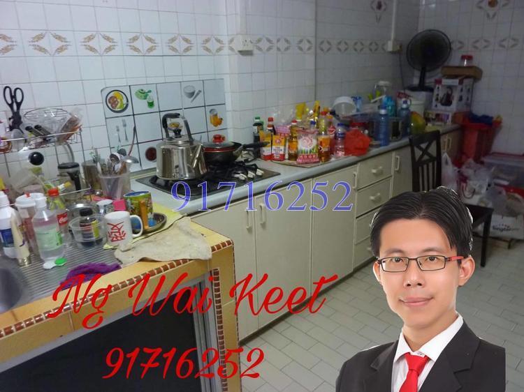 Hougang Avenue 8 thumbnail photo